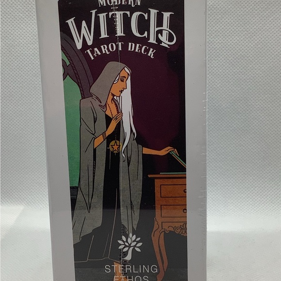 Modern Witch Tarot Deck By Lisa Sterle Guide Book And 78 Color Cards Sealed NWT - Picture 3 of 4